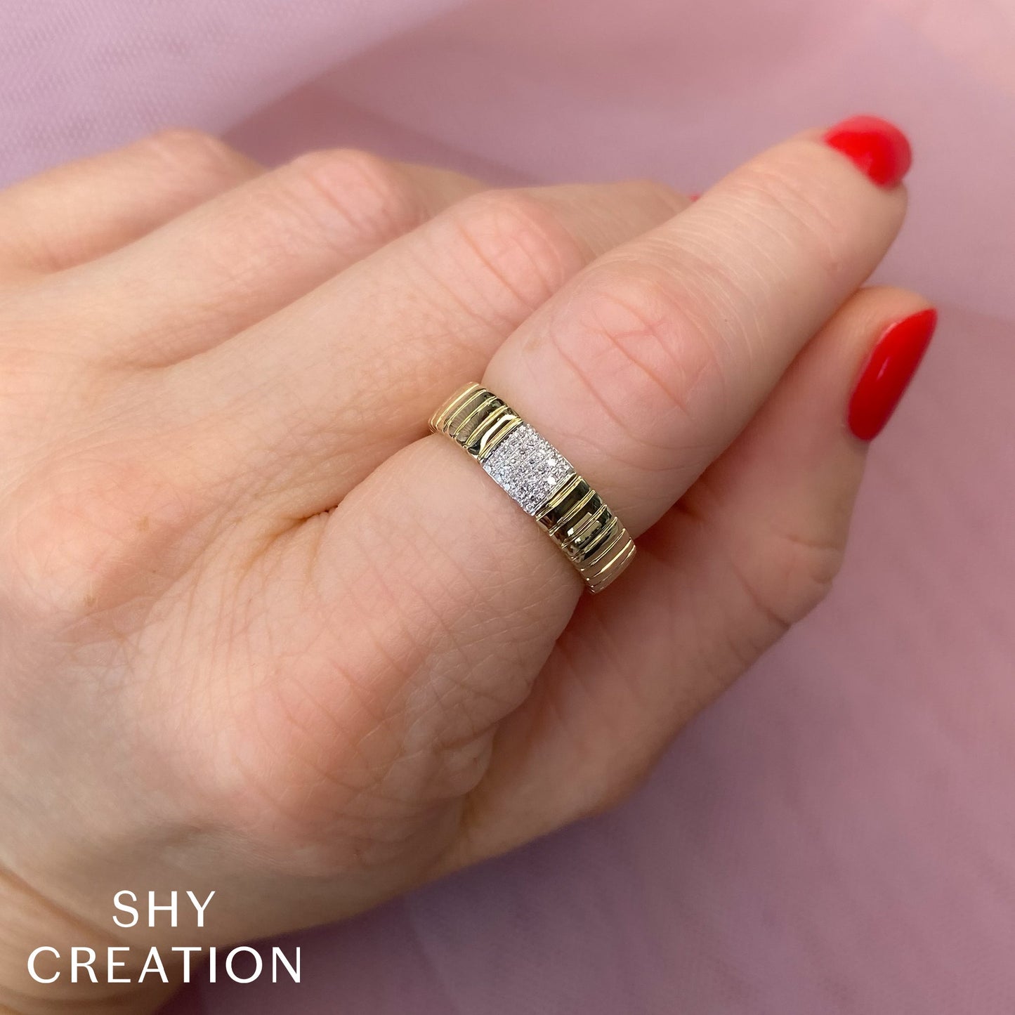 0.08CT DIAMOND BAND