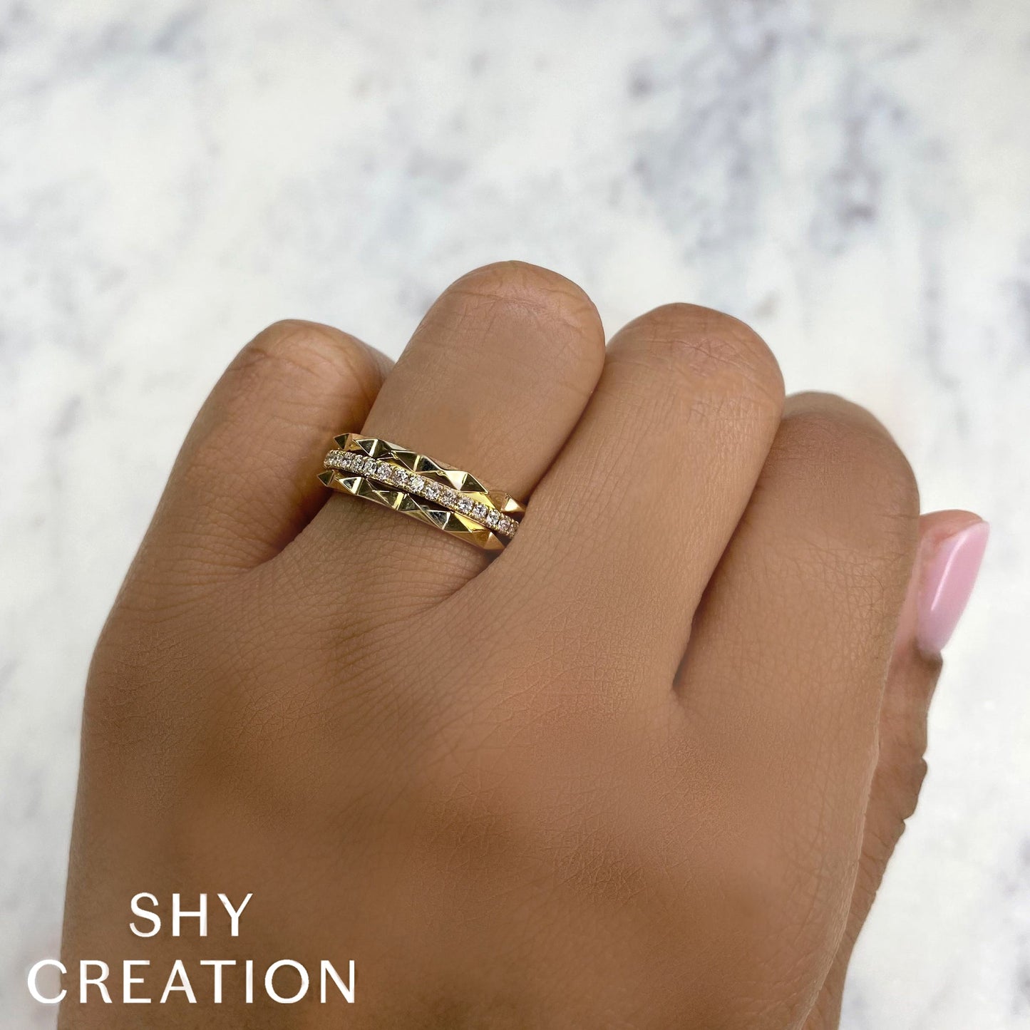 0.26CT DIAMOND BAND