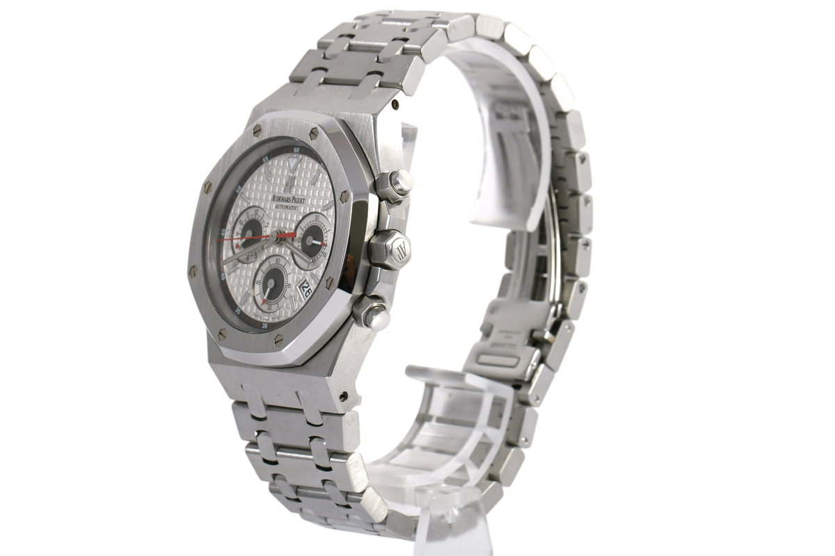 2011 Audemars Piguet Royal Oak Chronograph 39mm - 26300ST.OO.1110ST.06 (White/Panda)