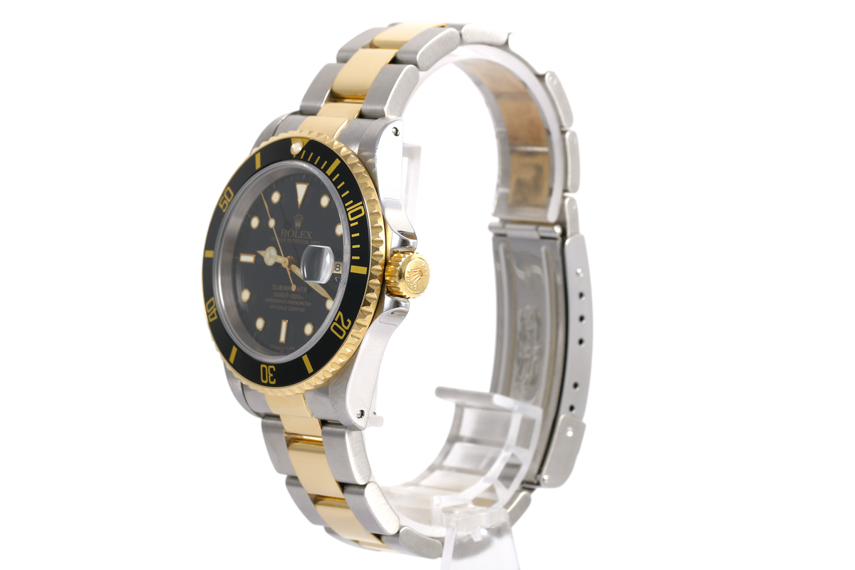 1997 Rolex Submariner Date 40mm - 16613 (Black)