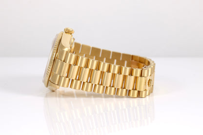 1991 Rolex Day-Date 36mm - 18238 (Factory Champagne Diamond Dial)