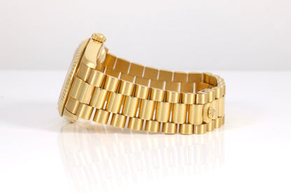 1990 Rolex Day-Date 36mm - 18238 (Factory Diamond Dial)