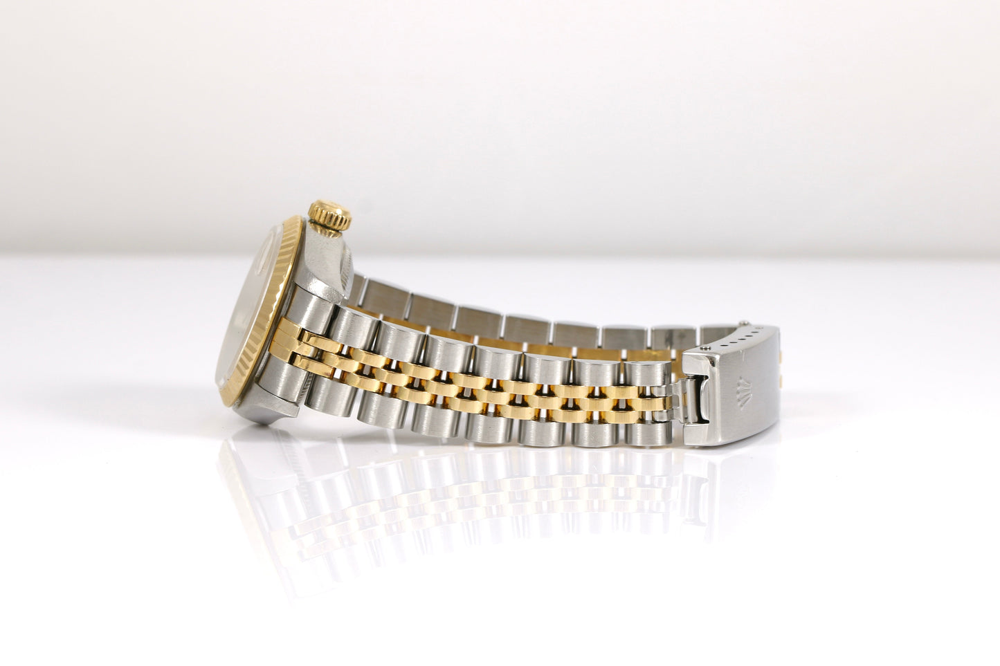1995 Rolex Datejust 26mm - 69173 (Champaign Dial)
