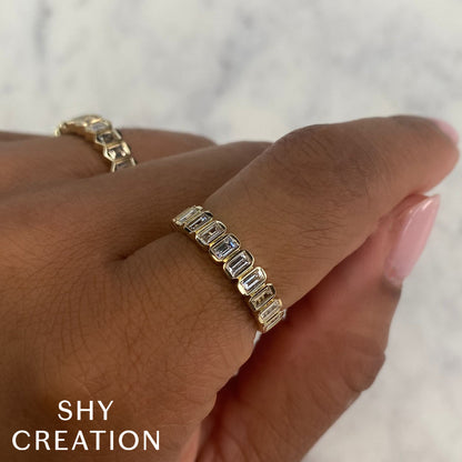 0.78CT 14K Y/G DIAMOND BAGUETTE BEZEL BAND