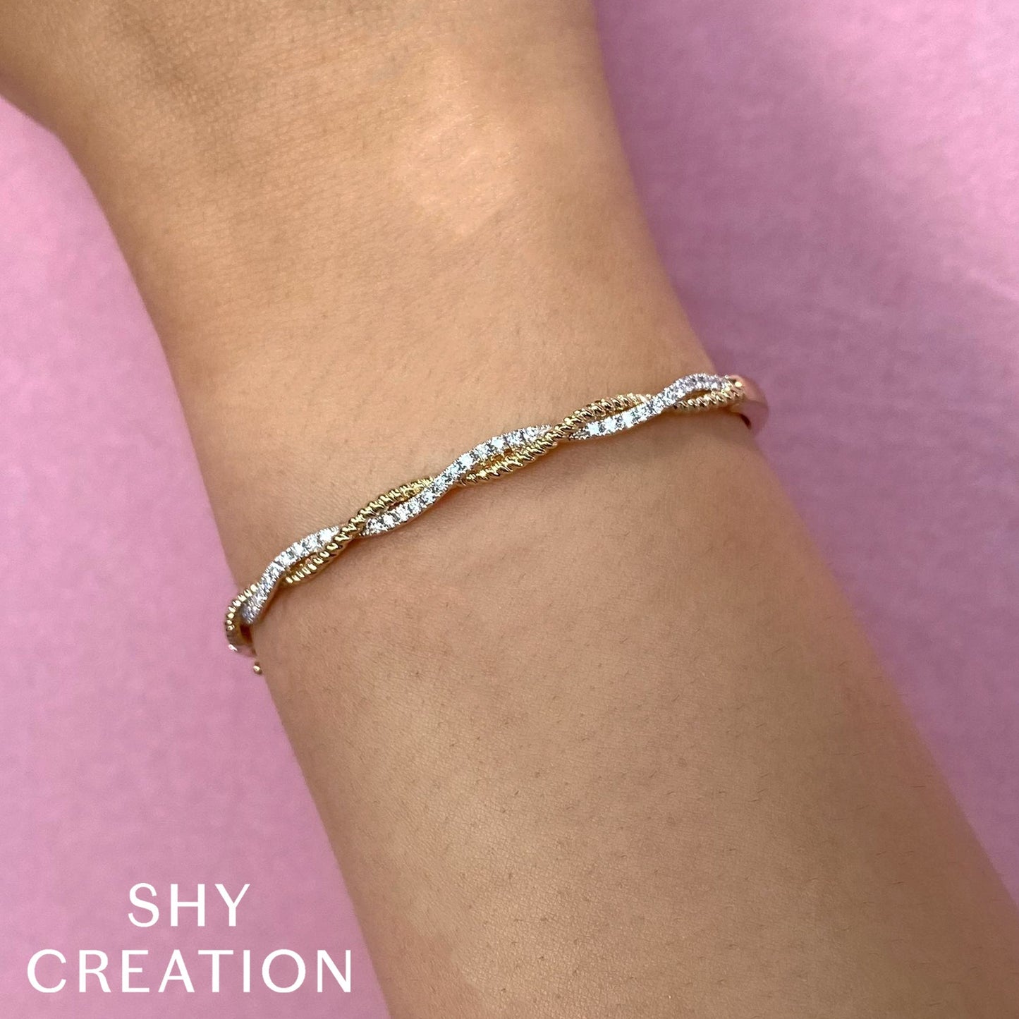 0.53CT DIAMOND BANGLE